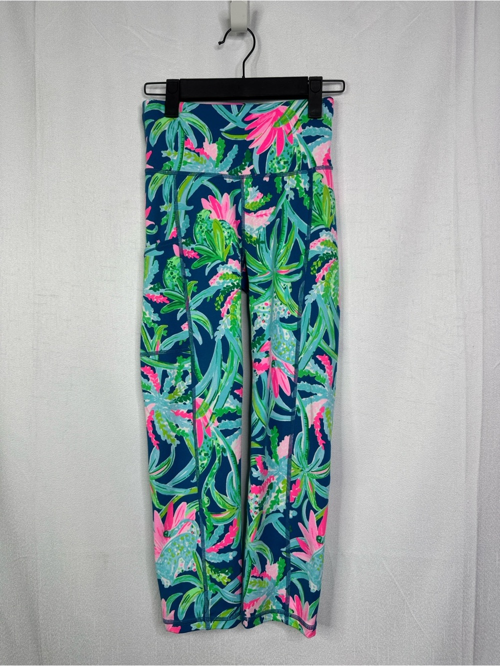 589. Lilly Pulitzer Tropical Print Leggings - Navy, Pink & Lime